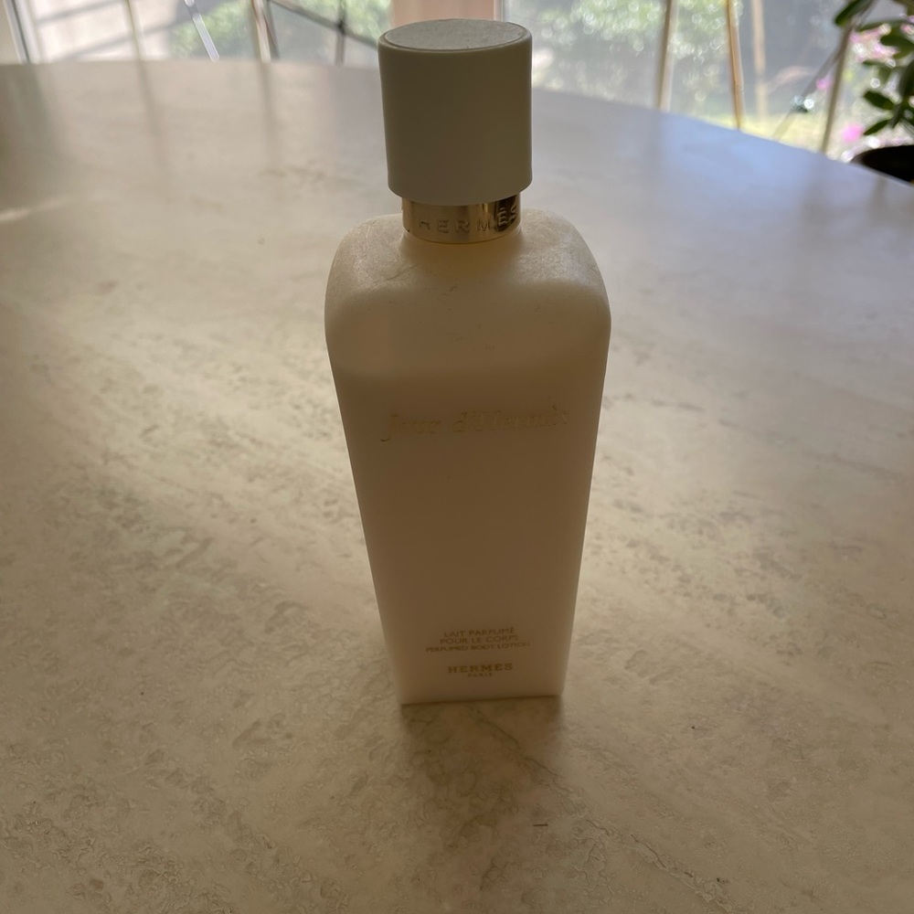 Hermes “Jour D’ Hermes” Perfumed Body Lotion